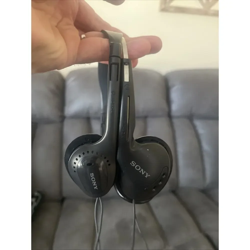2 Vintage Sony MDR On-Ear Lightweight Stereo Headphones Tested Walkman